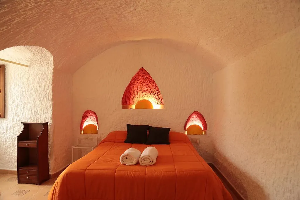 Cuevas La Chumbera Guest House Benalua de Guadix Country house